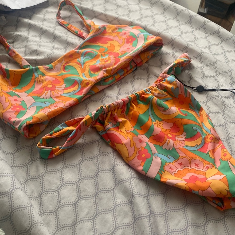 Skatie Nadi Bikini set. Large top. XL bottom